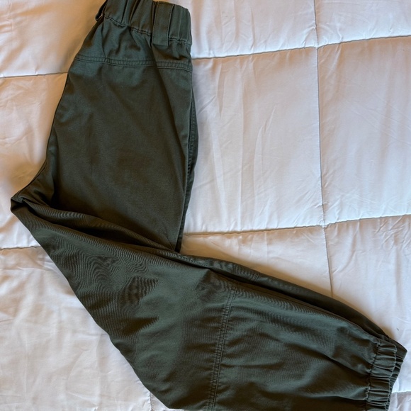 TnA High-Waisted Army Green Cargo Joggers with Zippers - Picture 4 of 10